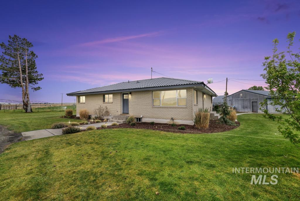 294 S 100 W, Burley, Idaho 83318, 4 Bedrooms, 3 Bathrooms, Residential For Sale, Price $549,900,MLS 98986318
