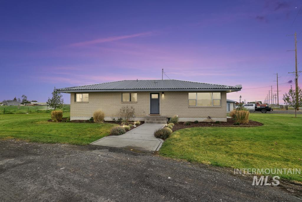 294 S 100 W, Burley, Idaho 83318, 4 Bedrooms, 3 Bathrooms, Residential For Sale, Price $549,900,MLS 98986318