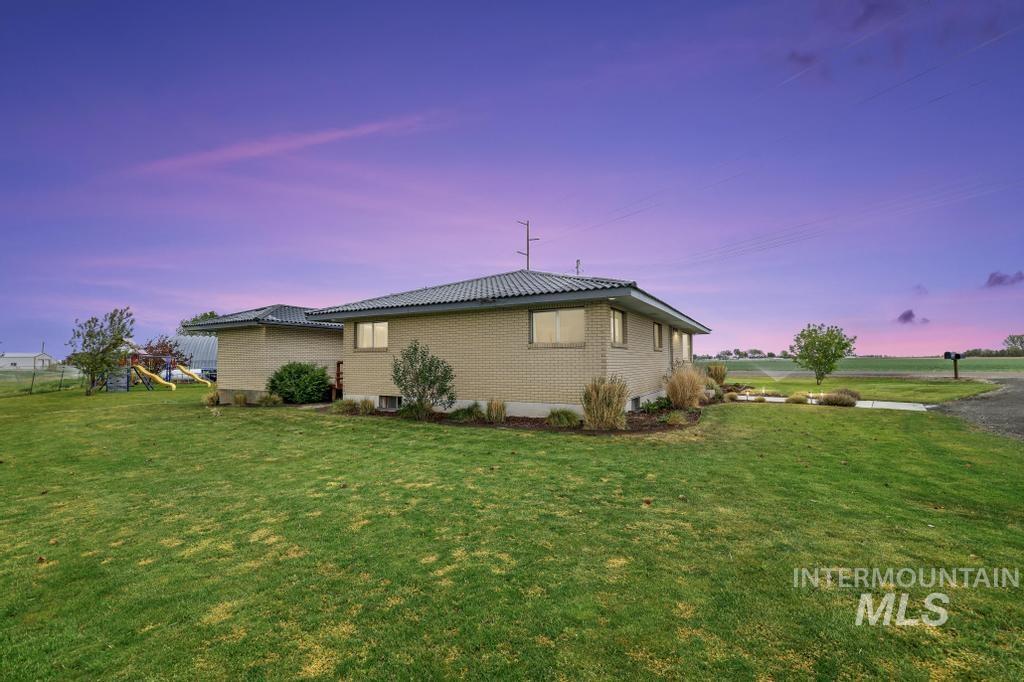 294 S 100 W, Burley, Idaho 83318, 4 Bedrooms, 3 Bathrooms, Residential For Sale, Price $585,000, 98986318