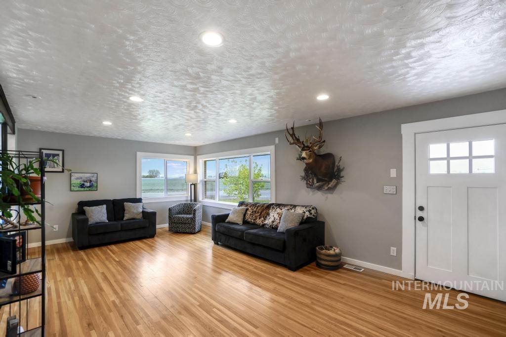 294 S 100 W, Burley, Idaho 83318, 4 Bedrooms, 3 Bathrooms, Residential For Sale, Price $585,000, 98986318