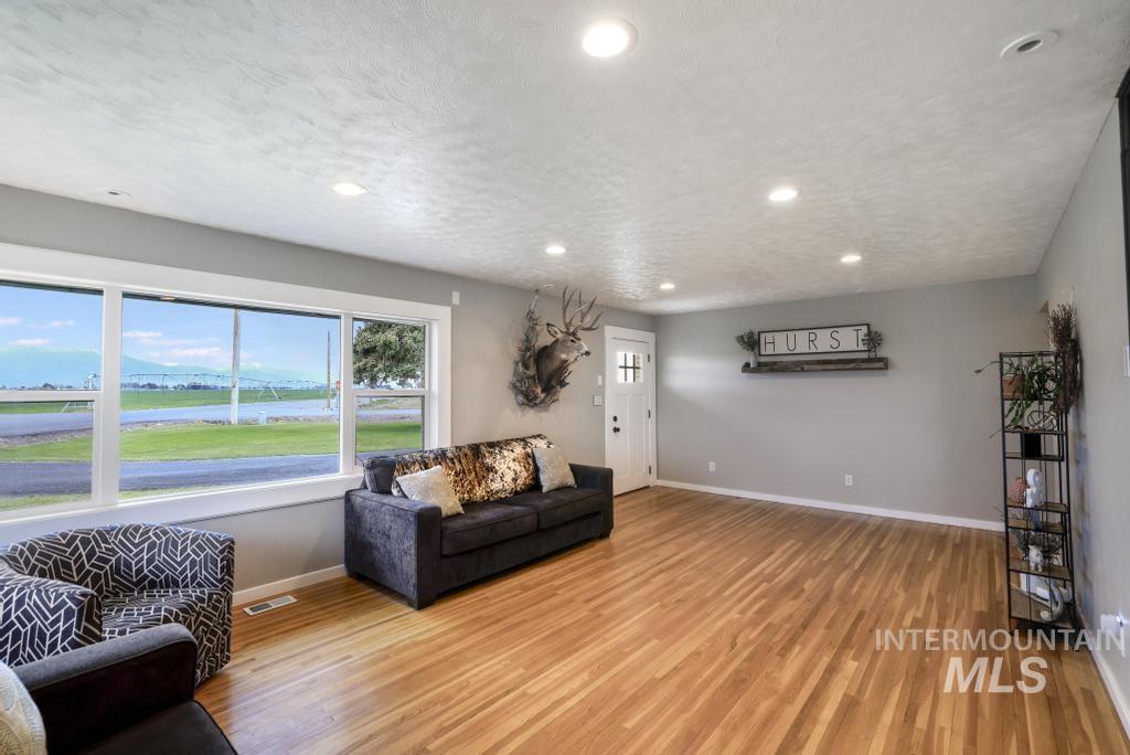 294 S 100 W, Burley, Idaho 83318, 4 Bedrooms, 3 Bathrooms, Residential For Sale, Price $585,000, 98986318