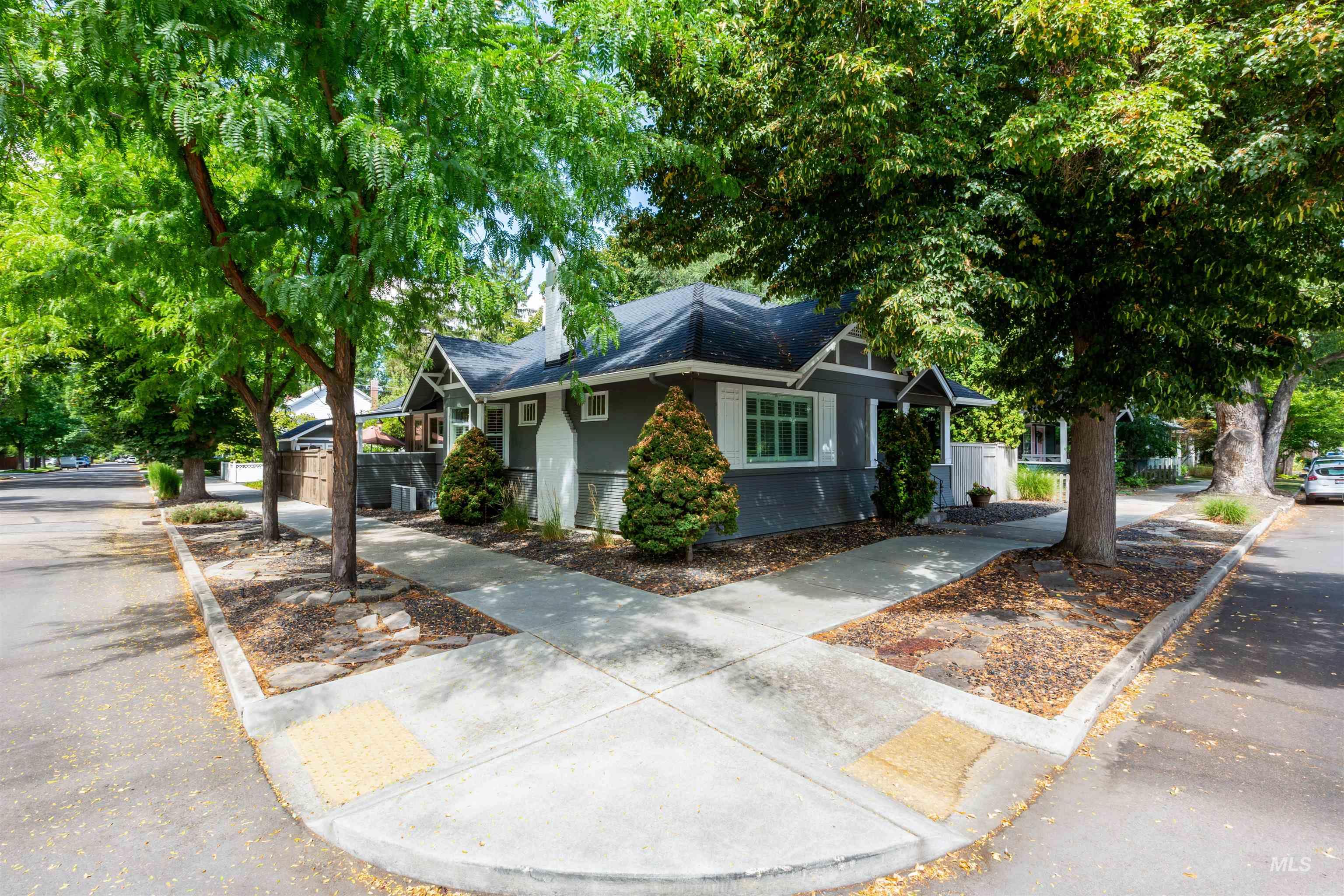 1201 N 22nd St, Boise, Idaho 83702-3305, 2 Bedrooms, 2 Bathrooms, Residential For Sale, Price $795,000,MLS 98986320