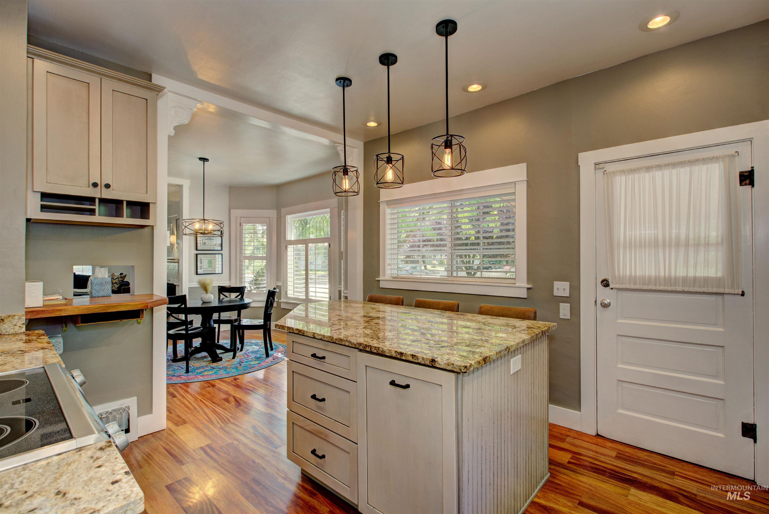 1201 N 22nd St, Boise, Idaho 83702-3305, 2 Bedrooms, 2 Bathrooms, Residential For Sale, Price $795,000,MLS 98986320