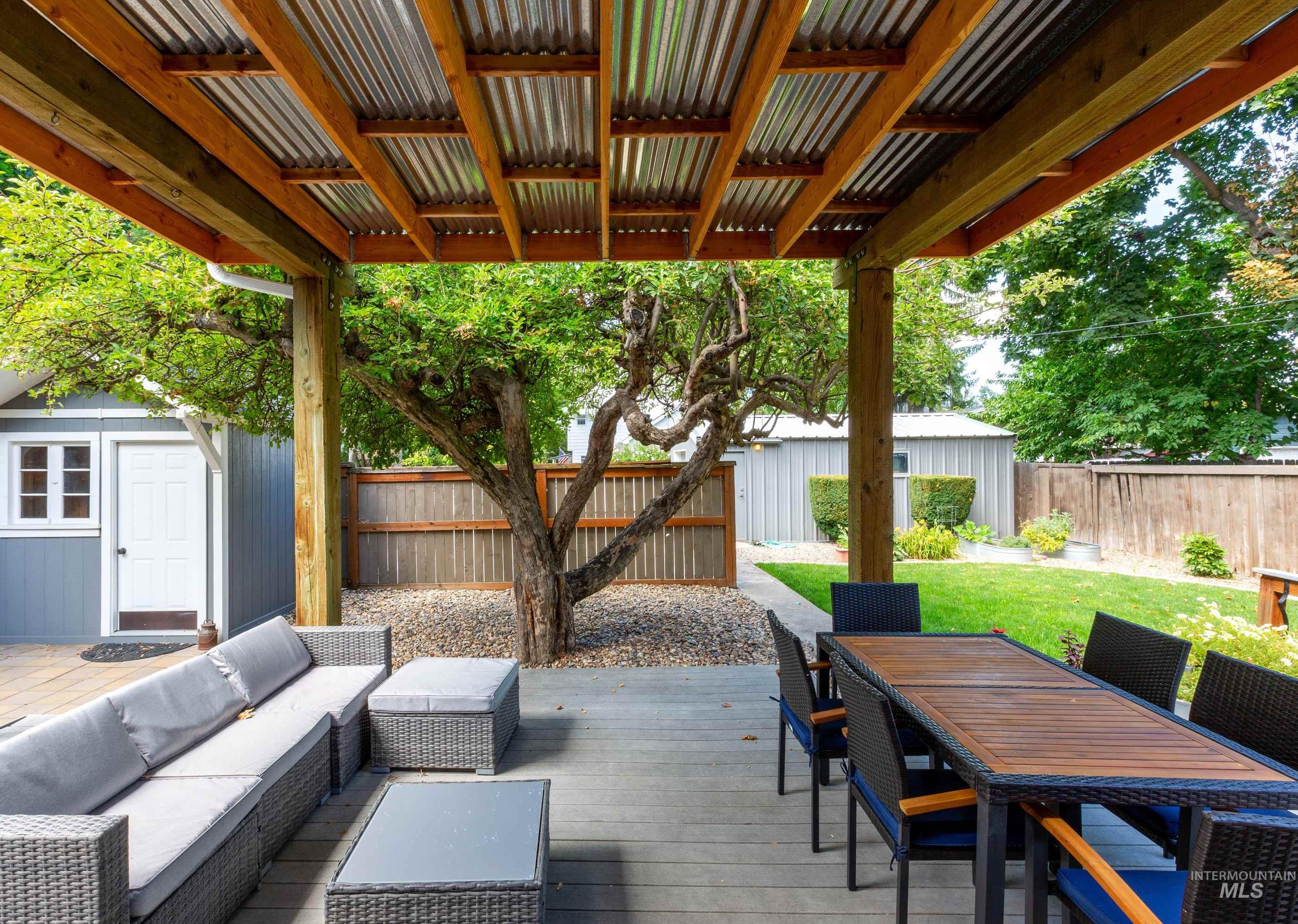 1201 N 22nd St, Boise, Idaho 83702-3305, 2 Bedrooms, 2 Bathrooms, Residential For Sale, Price $795,000,MLS 98986320