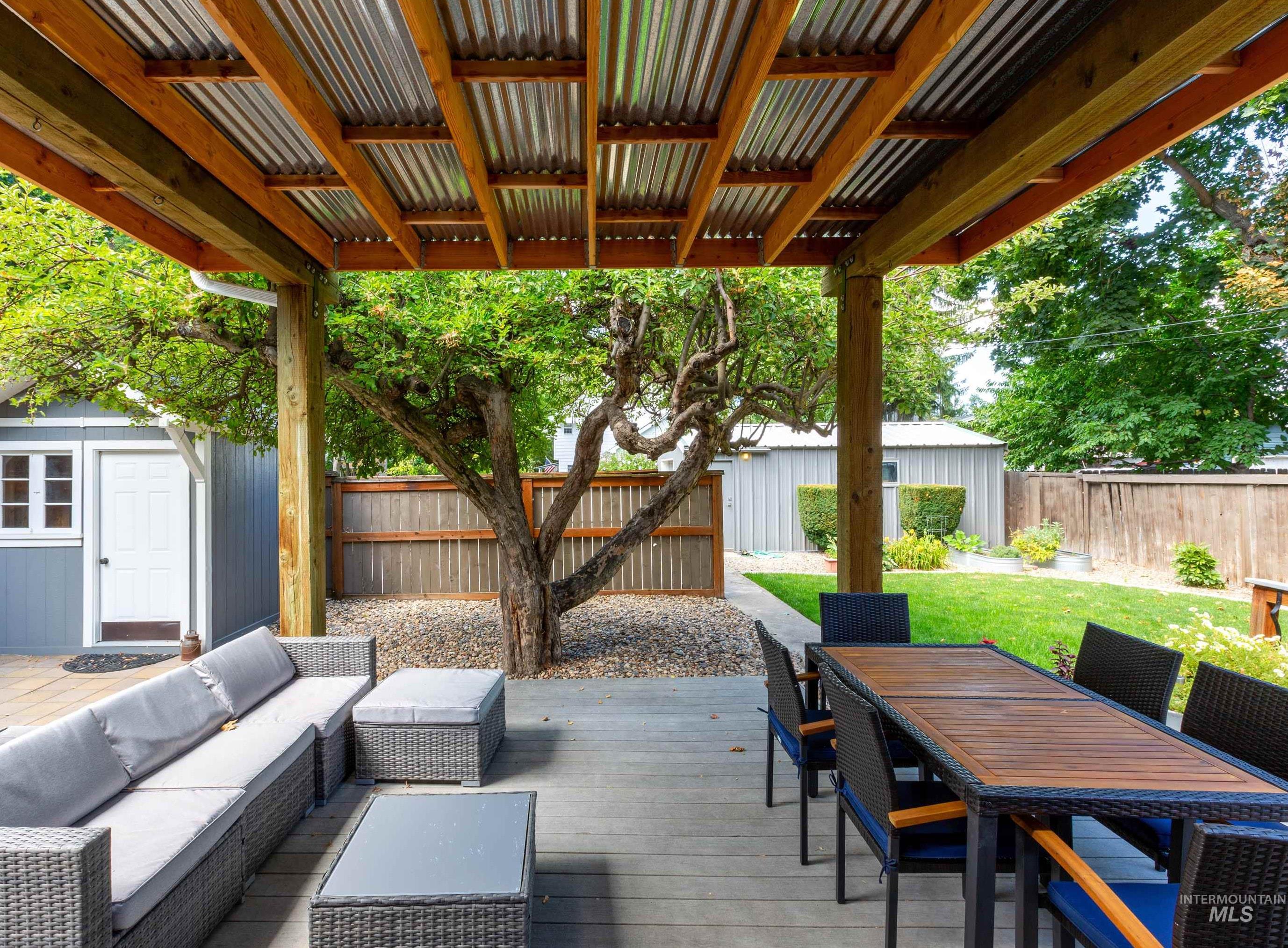 1201 N 22nd St, Boise, Idaho 83702-3305, 2 Bedrooms, 2 Bathrooms, Residential For Sale, Price $795,000,MLS 98986320