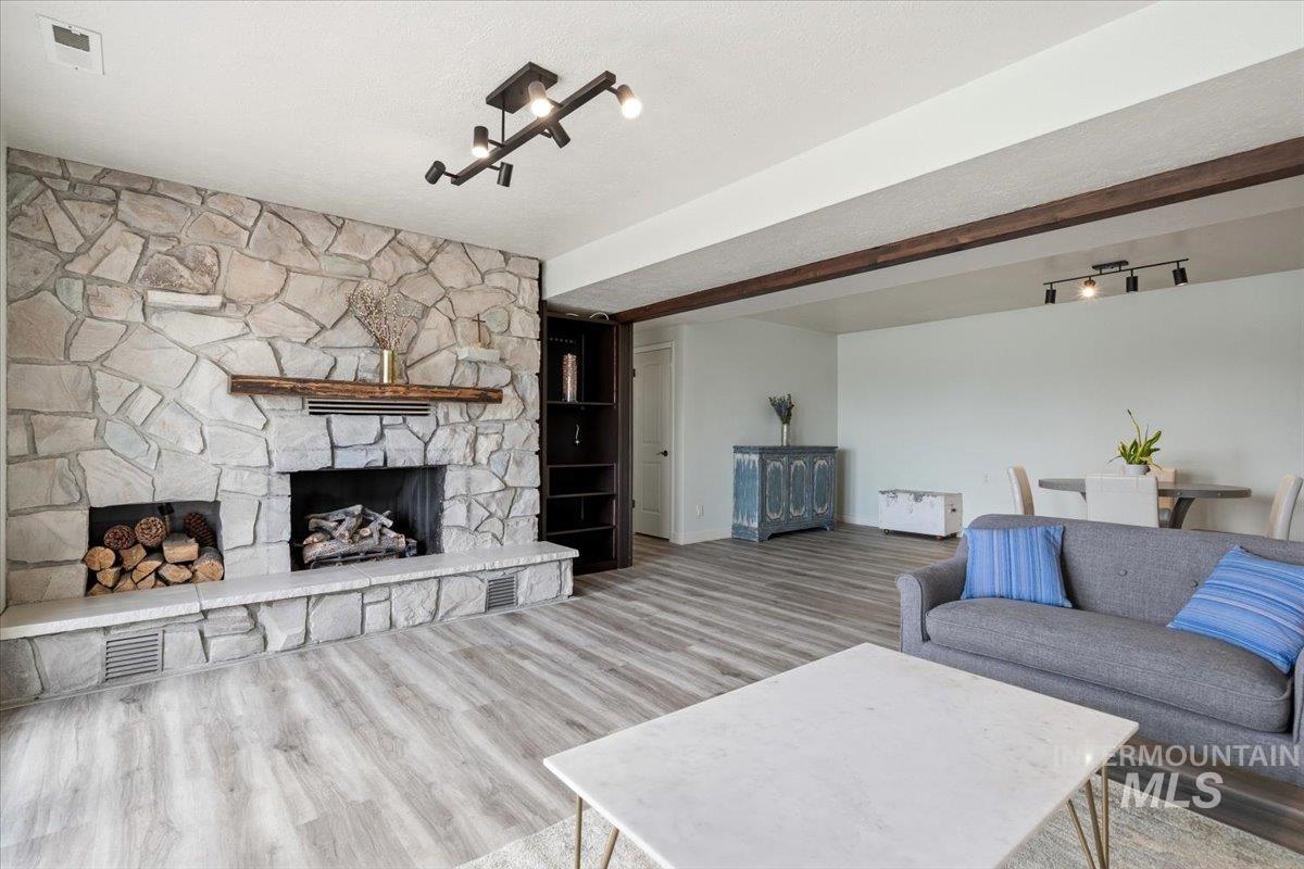 8520 Elkhorn Ln, Nampa, Idaho 83686, 5 Bedrooms, 3 Bathrooms, Residential For Sale, Price $1,169,000,MLS 98986321