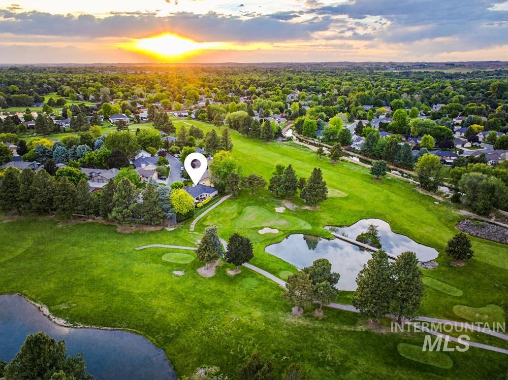 792 N Nicklaus Ln, Eagle, Idaho 83616, 4 Bedrooms, 2 Bathrooms, Residential For Sale, Price $739,000,MLS 98986322