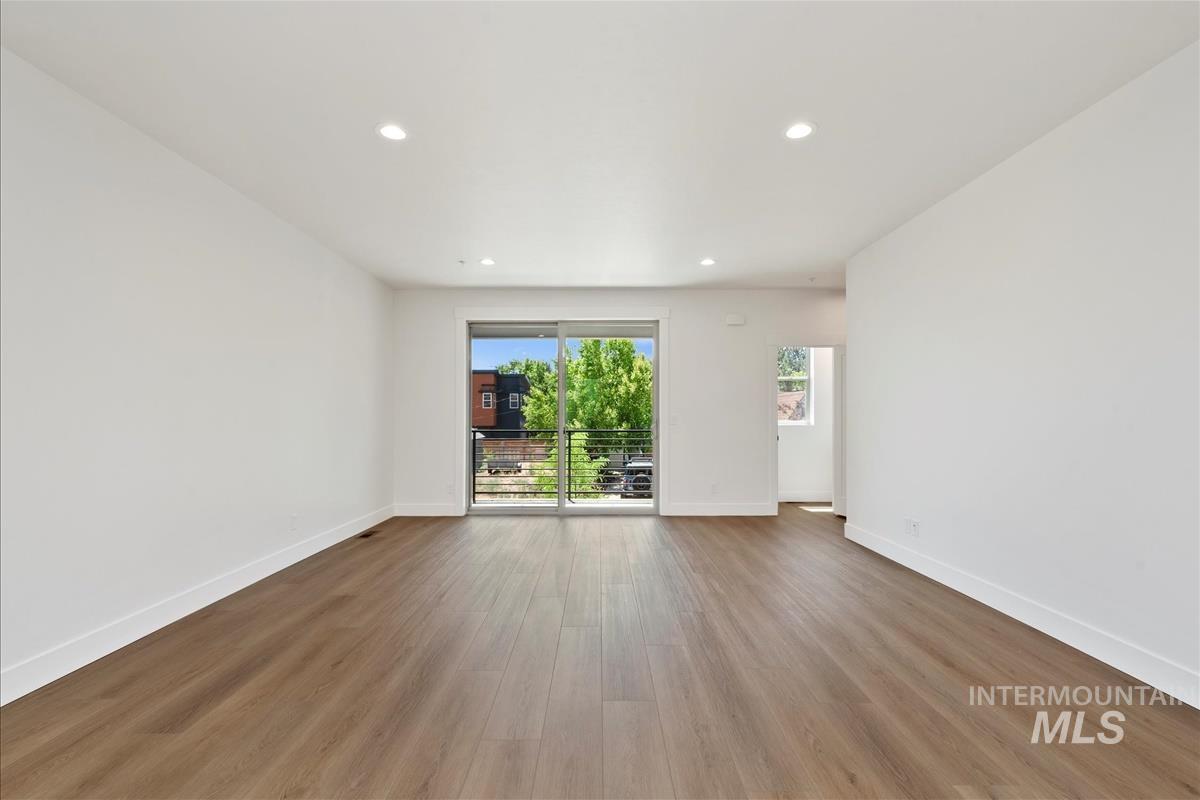 1701 S Federal Way, Boise, Idaho 83705, 3 Bedrooms, 3.5 Bathrooms, Residential For Sale, Price $576,880, 98986324