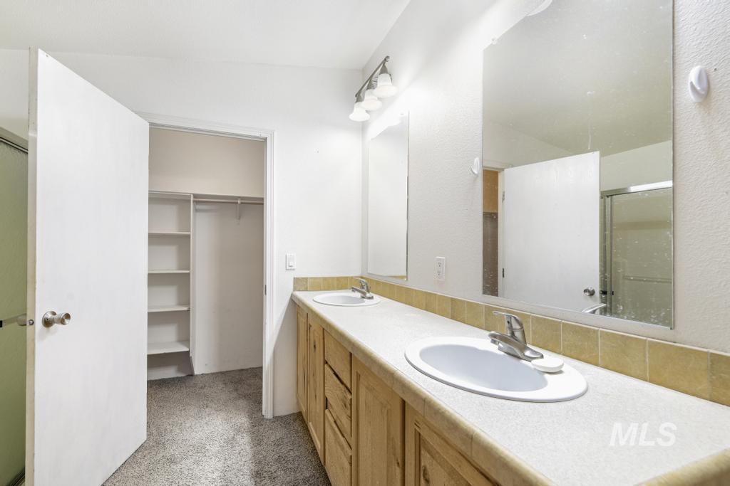 435 1St Ave E, Wendell, Idaho 83355-5103, 3 Bedrooms, 2 Bathrooms, Residential For Sale, Price $269,900, 98986333