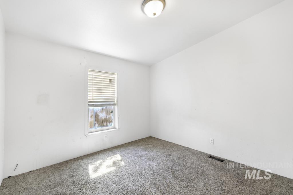 435 1St Ave E, Wendell, Idaho 83355-5103, 3 Bedrooms, 2 Bathrooms, Residential For Sale, Price $269,900, 98986333