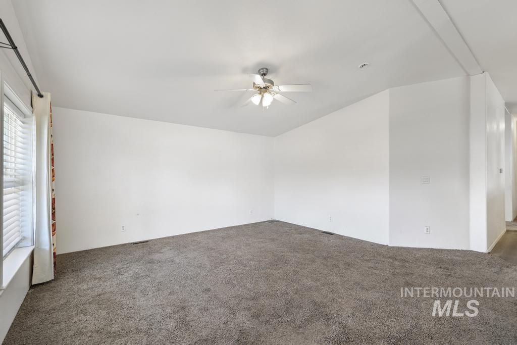 435 1St Ave E, Wendell, Idaho 83355-5103, 3 Bedrooms, 2 Bathrooms, Residential For Sale, Price $269,900, 98986333