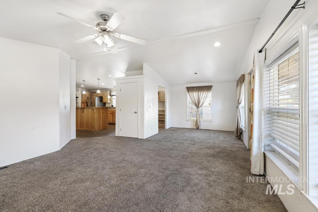 435 1St Ave E, Wendell, Idaho 83355-5103, 3 Bedrooms, 2 Bathrooms, Residential For Sale, Price $269,900, 98986333