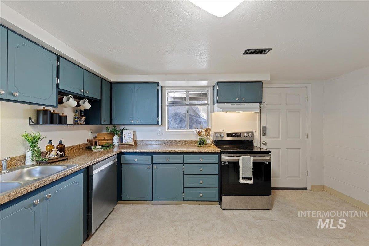 714 NW 8th St, Meridian, Idaho 83642, 2 Bedrooms, 1 Bathroom, Residential For Sale, Price $259,000, 98986336