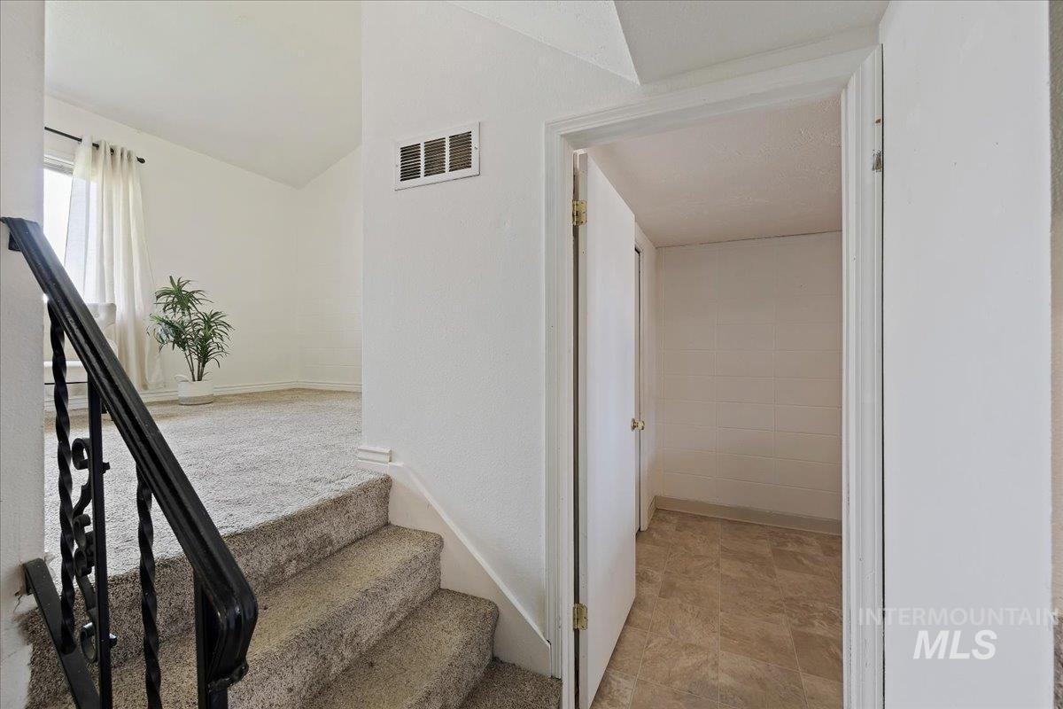 714 NW 8th St, Meridian, Idaho 83642, 2 Bedrooms, 1 Bathroom, Residential For Sale, Price $259,000, 98986336