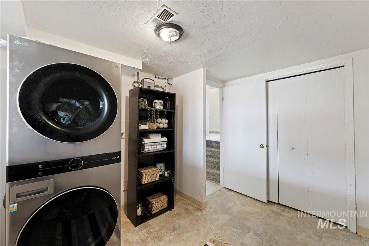 714 NW 8th St, Meridian, Idaho 83642, 2 Bedrooms, 1 Bathroom, Residential For Sale, Price $259,000, 98986336