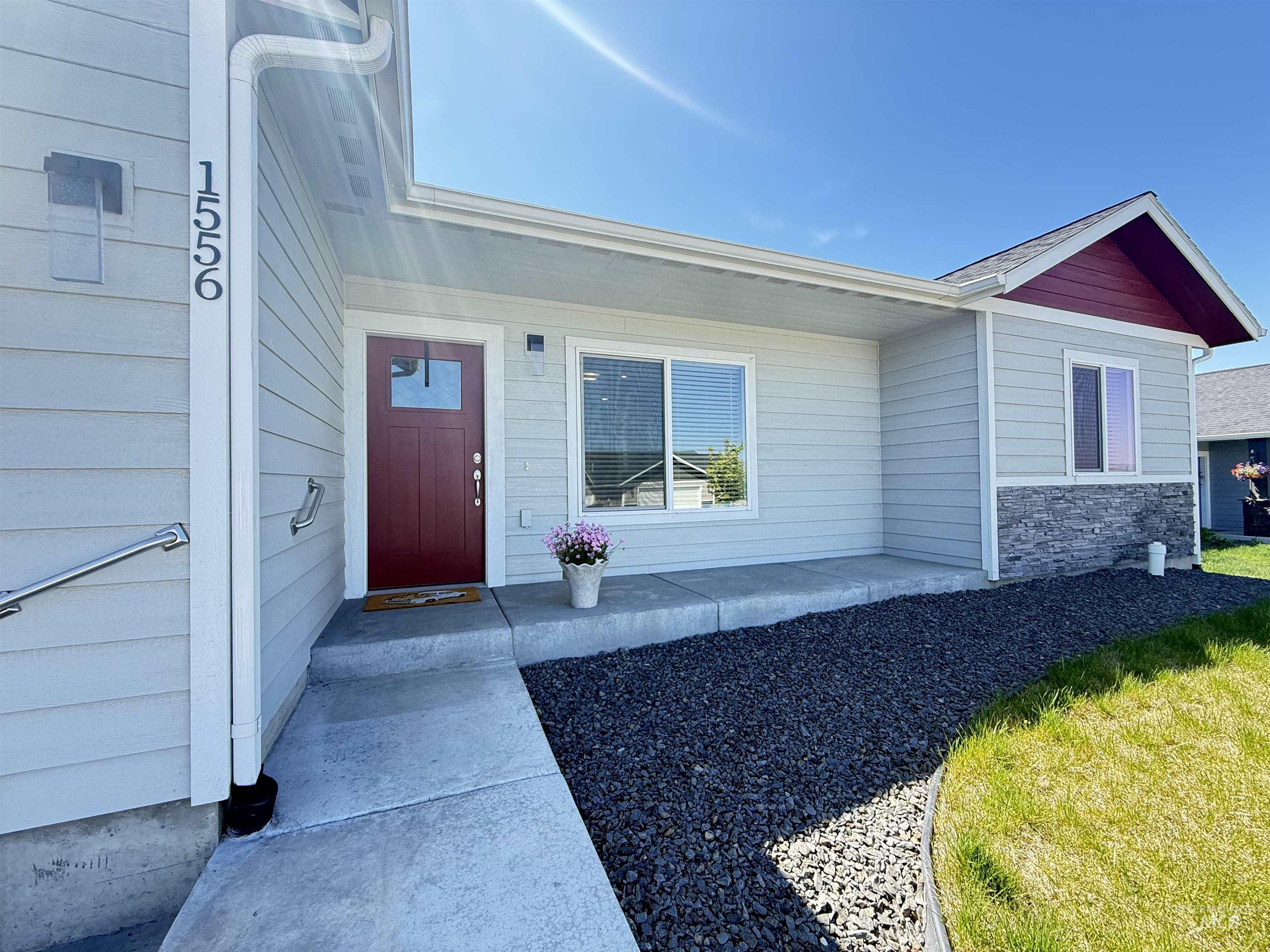1556 Frontier Drive, Lewiston, Idaho 83501, 3 Bedrooms, 2 Bathrooms, Residential For Sale, Price $439,000,MLS 98986338