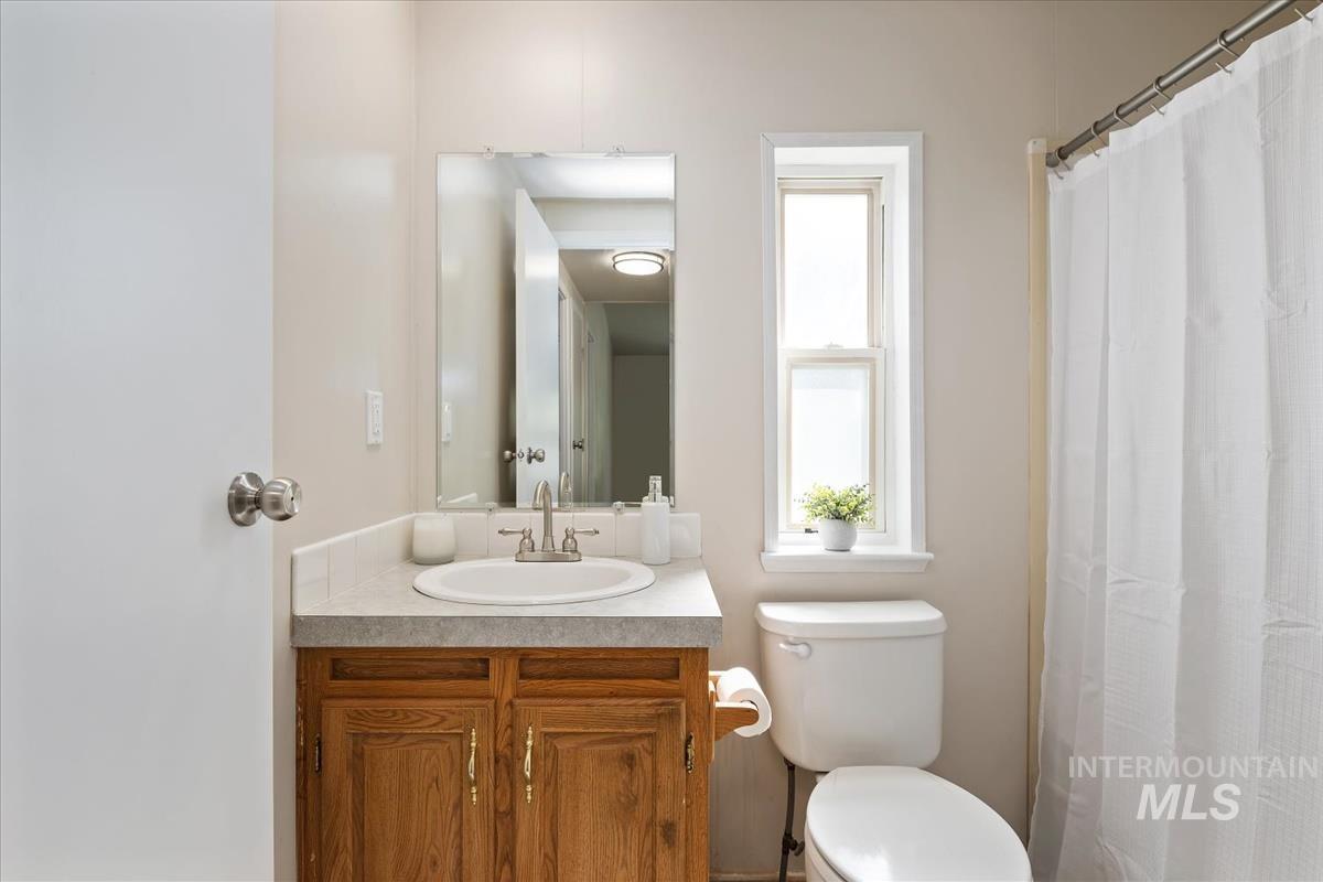 830 N 3rd East St, Mountain Home, Idaho 83647, 3 Bedrooms, 2 Bathrooms, Residential For Sale, Price $299,000, 98986339