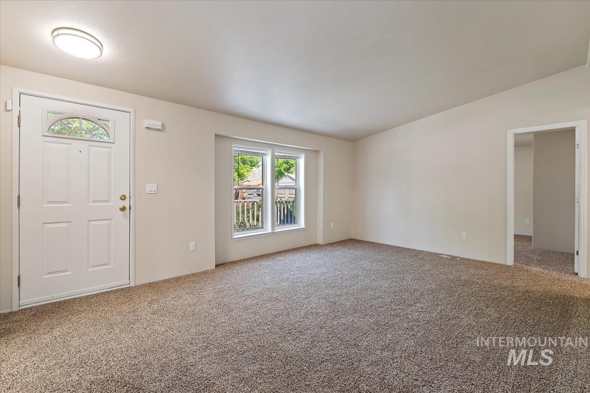 830 N 3rd East St, Mountain Home, Idaho 83647, 3 Bedrooms, 2 Bathrooms, Residential For Sale, Price $299,000, 98986339