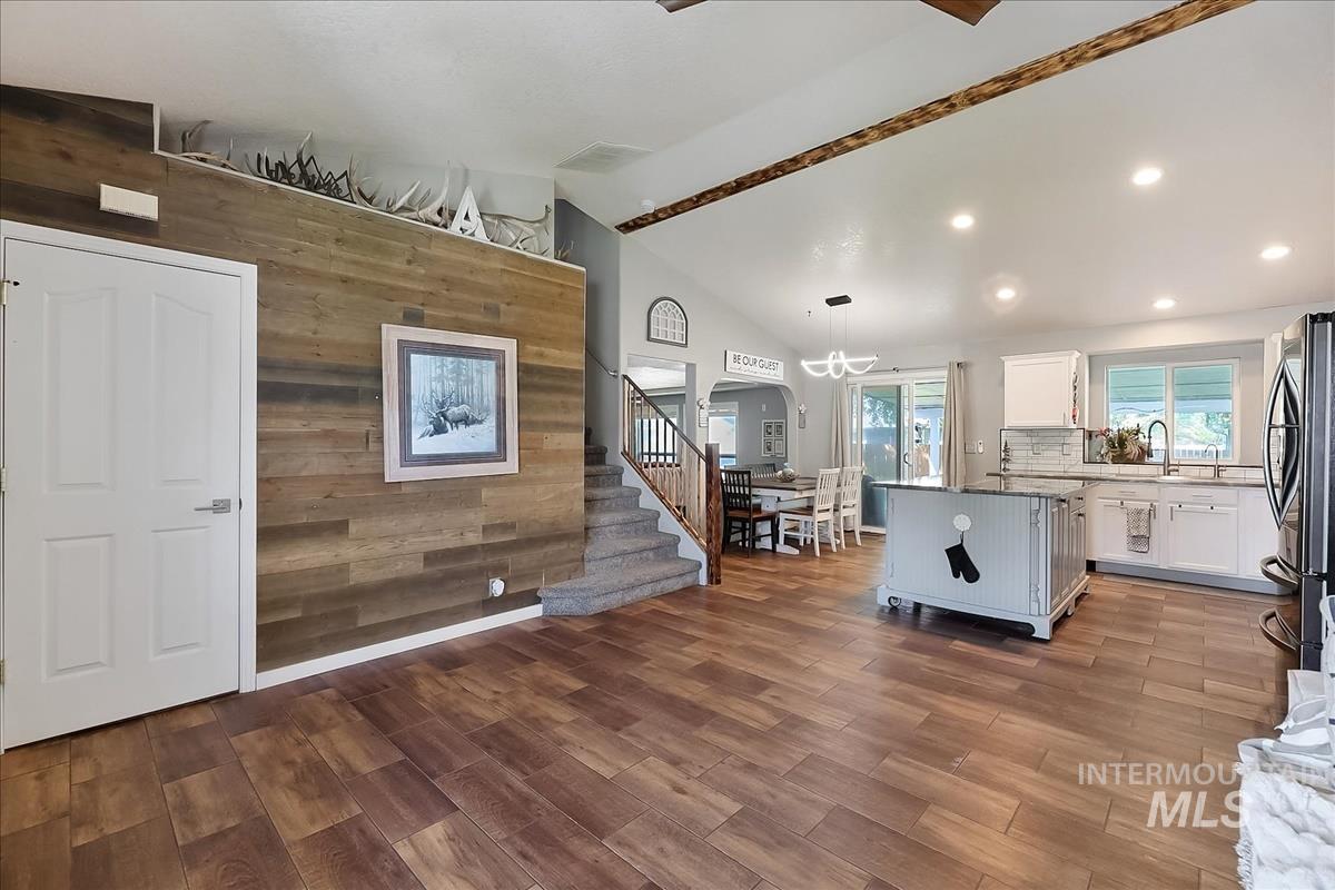 605 Cornwall Way, Fruitland, Idaho 83619-2557, 3 Bedrooms, 2.5 Bathrooms, Residential For Sale, Price $349,990, 98986340