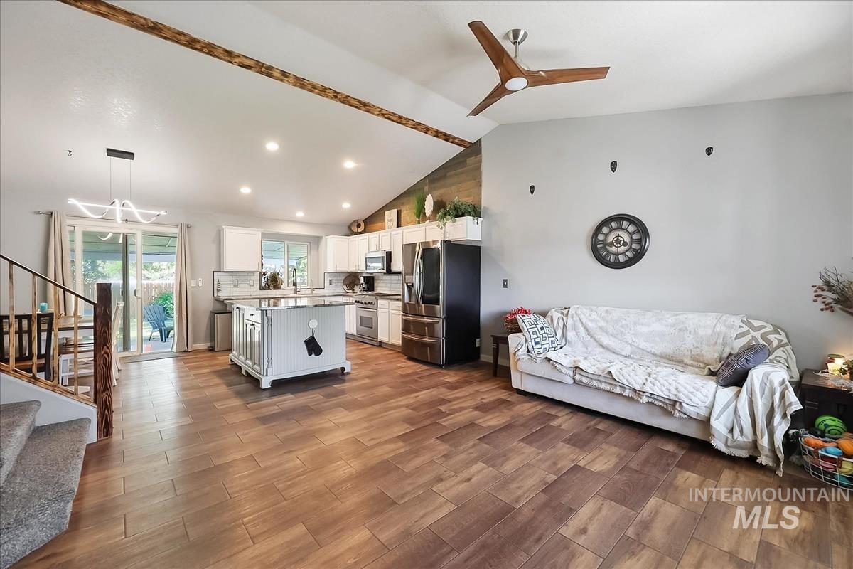 605 Cornwall Way, Fruitland, Idaho 83619-2557, 3 Bedrooms, 2.5 Bathrooms, Residential For Sale, Price $349,990, 98986340