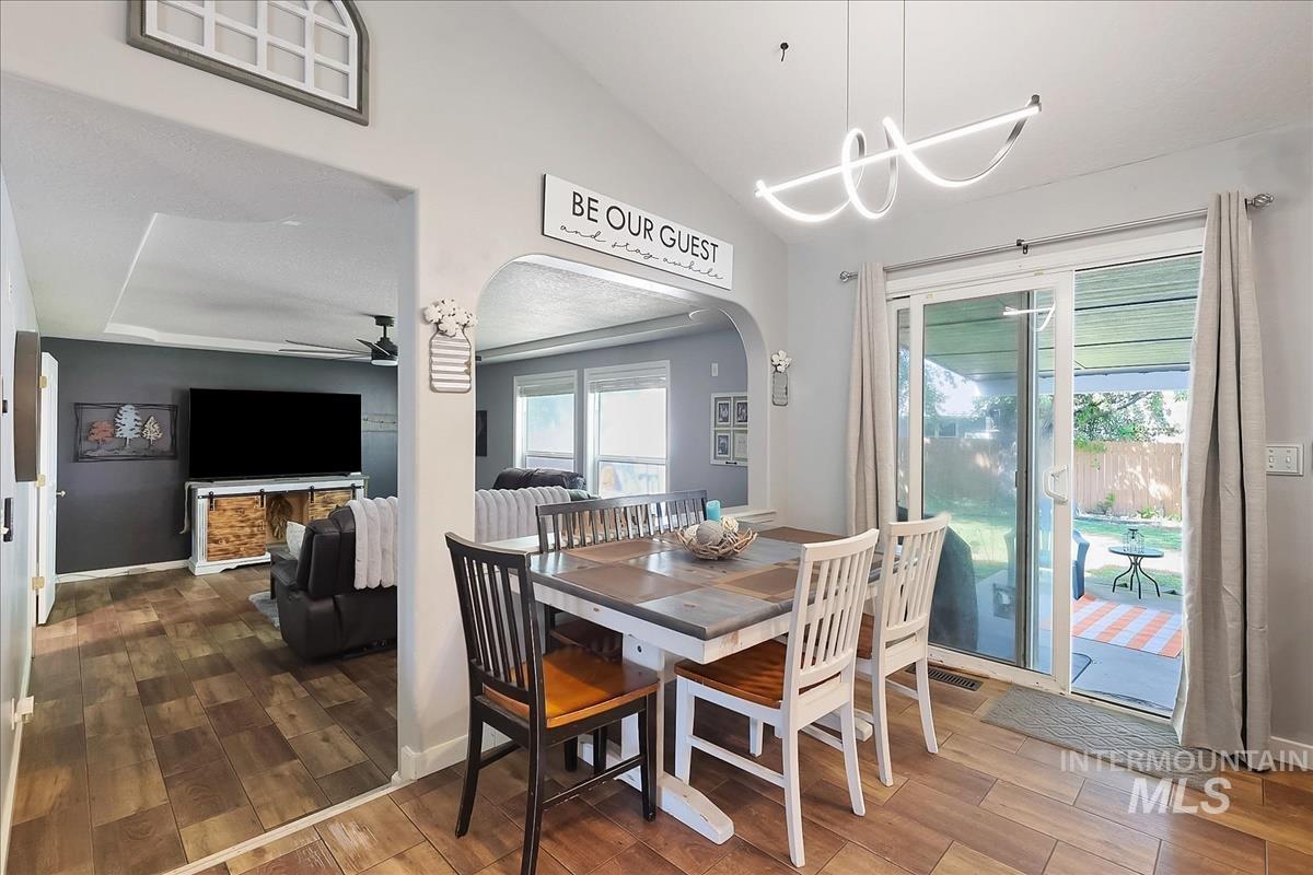 605 Cornwall Way, Fruitland, Idaho 83619-2557, 3 Bedrooms, 2.5 Bathrooms, Residential For Sale, Price $349,990, 98986340