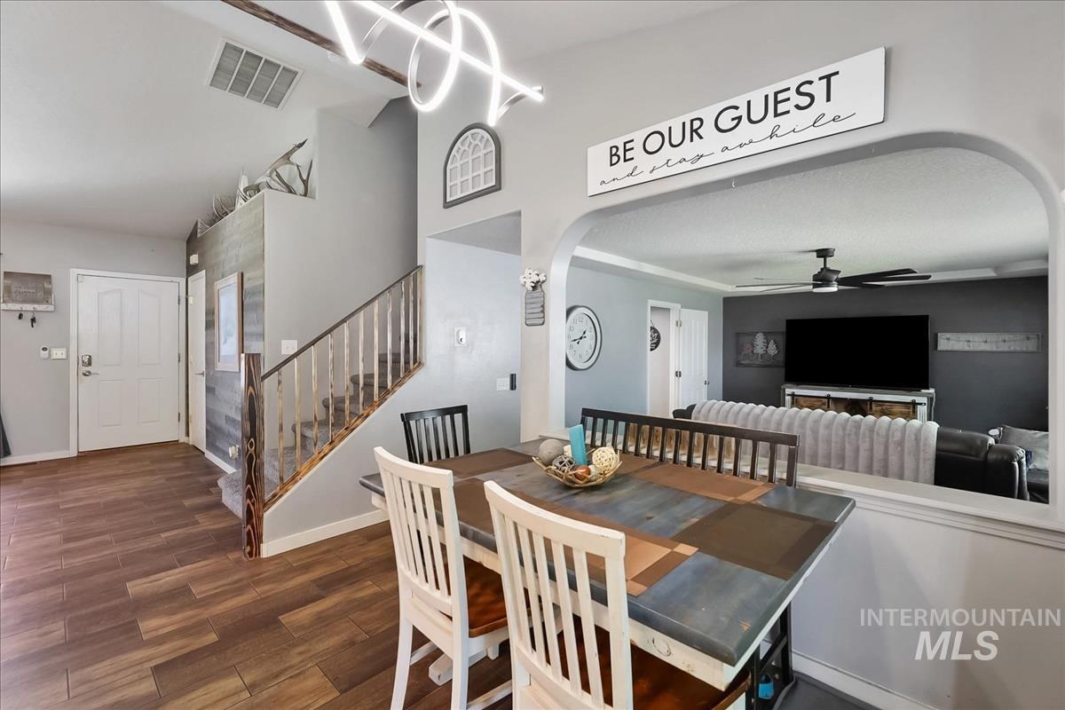 605 Cornwall Way, Fruitland, Idaho 83619-2557, 3 Bedrooms, 2.5 Bathrooms, Residential For Sale, Price $349,990, 98986340