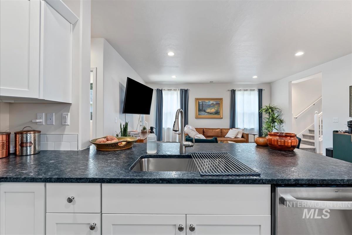 3282 NW 12th Ave, Meridian, Idaho 83646, 3 Bedrooms, 2.5 Bathrooms, Residential For Sale, Price $449,900,MLS 98986343