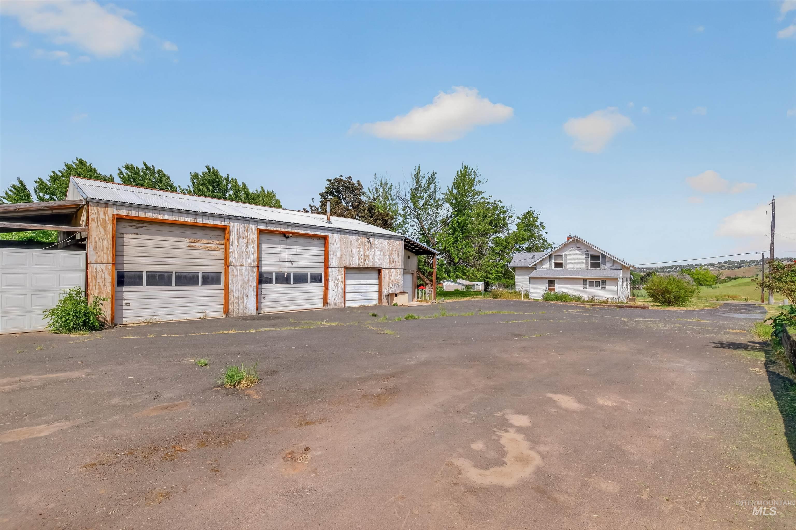 2042 13th street, Clarkston, Washington 99403, 6 Bedrooms, 1 Bathroom, Residential For Sale, Price $450,000,MLS 98986344