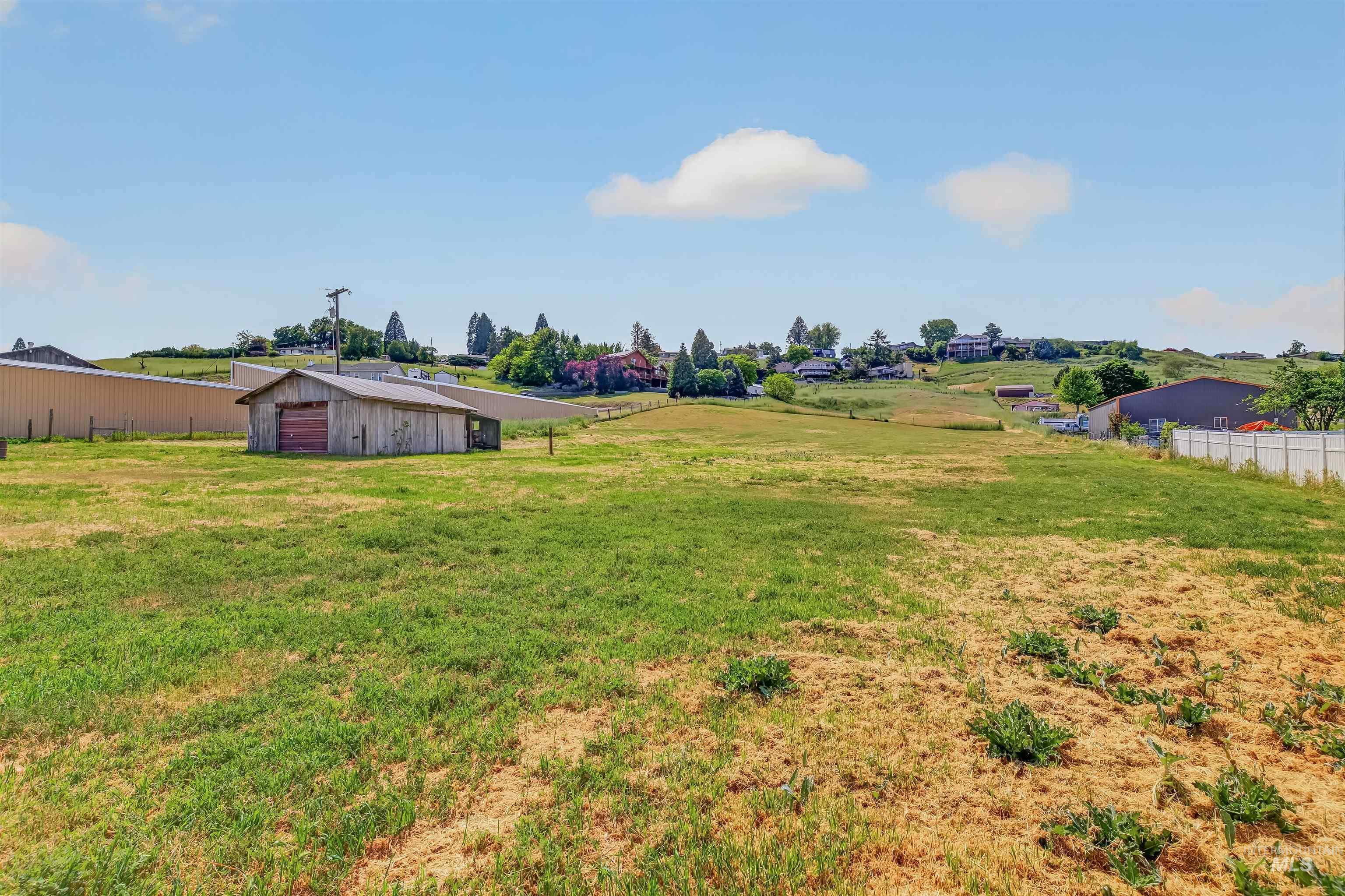 2042 13th street, Clarkston, Washington 99403, 6 Bedrooms, 1 Bathroom, Residential For Sale, Price $450,000,MLS 98986344