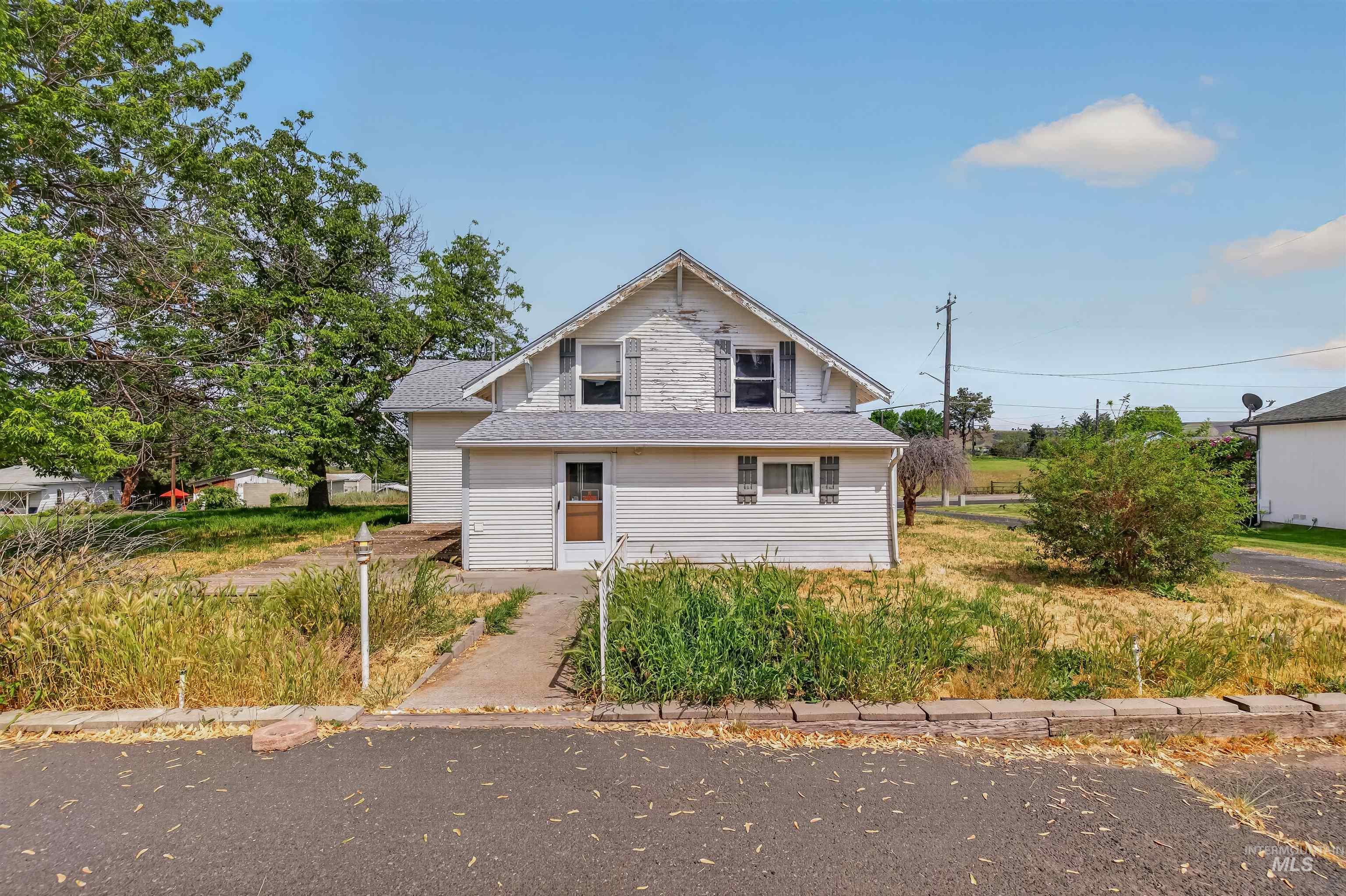 2042 13th street, Clarkston, Washington 99403, 6 Bedrooms, 1 Bathroom, Residential For Sale, Price $450,000,MLS 98986344