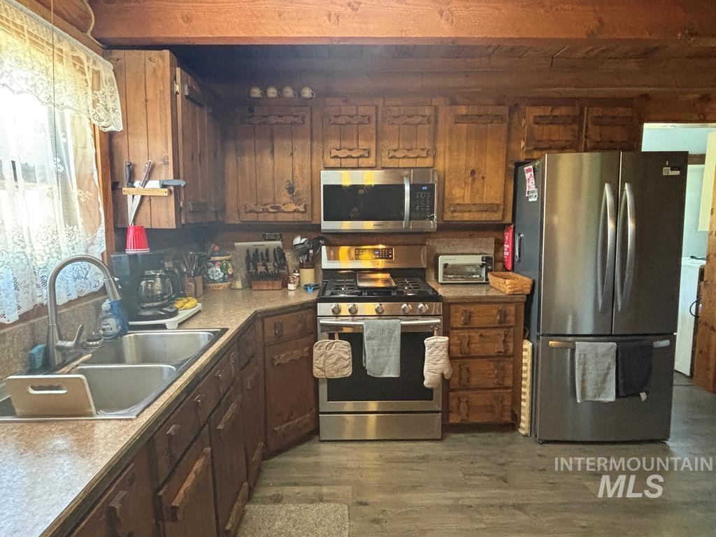 9606 Packer John Road, Smiths Ferry, Idaho 83611, 3 Bedrooms, 1.5 Bathrooms, Residential For Sale, Price $625,900,MLS 98986345
