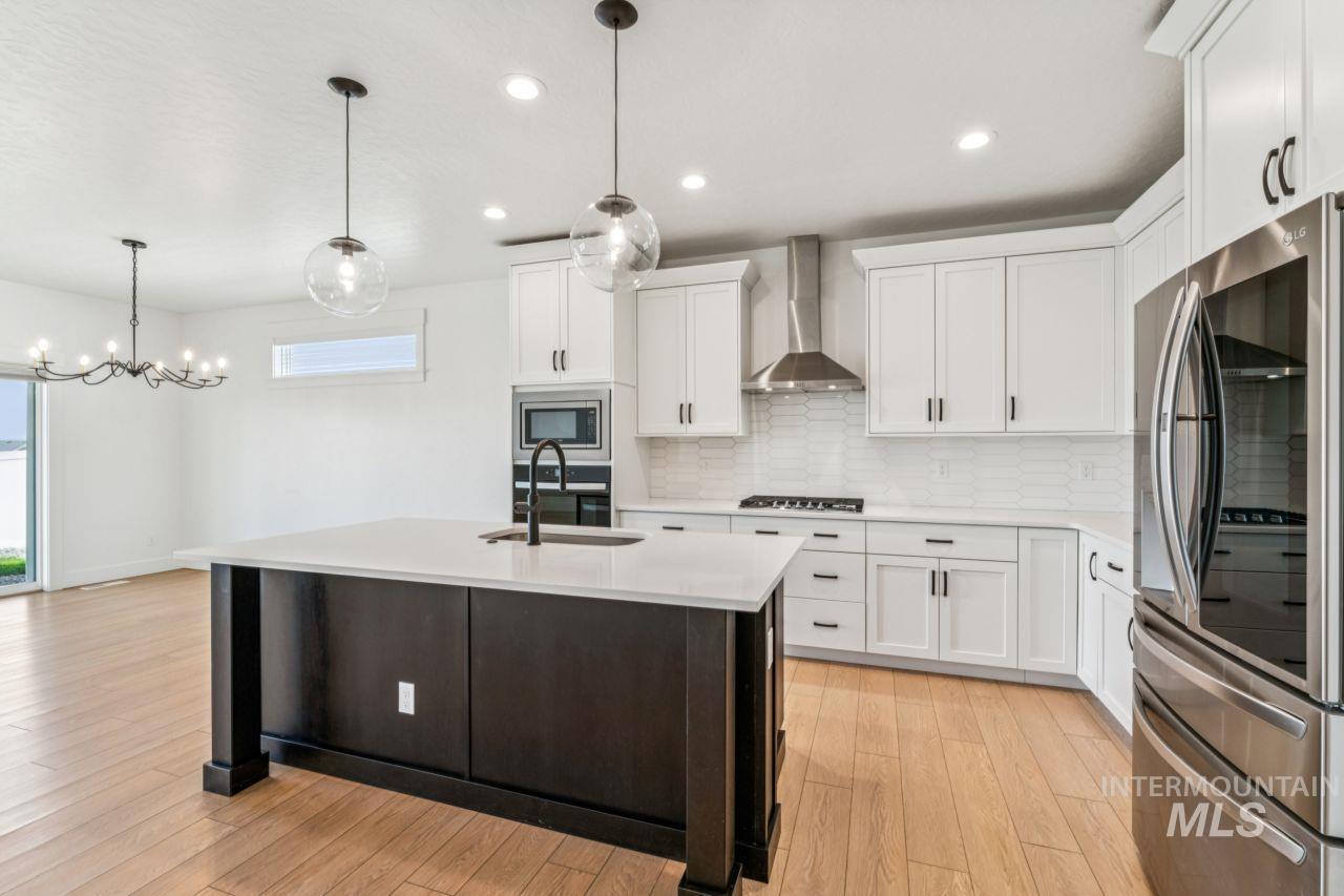 2831 E 12th St, Emmett, Idaho 83617-5058, 3 Bedrooms, 2 Bathrooms, Residential For Sale, Price $499,500,MLS 98986346