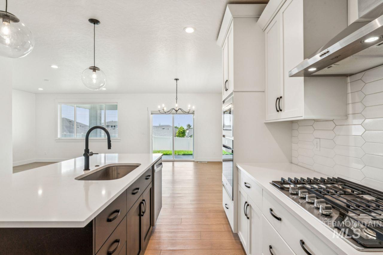 2831 E 12th St, Emmett, Idaho 83617-5058, 3 Bedrooms, 2 Bathrooms, Residential For Sale, Price $499,500,MLS 98986346
