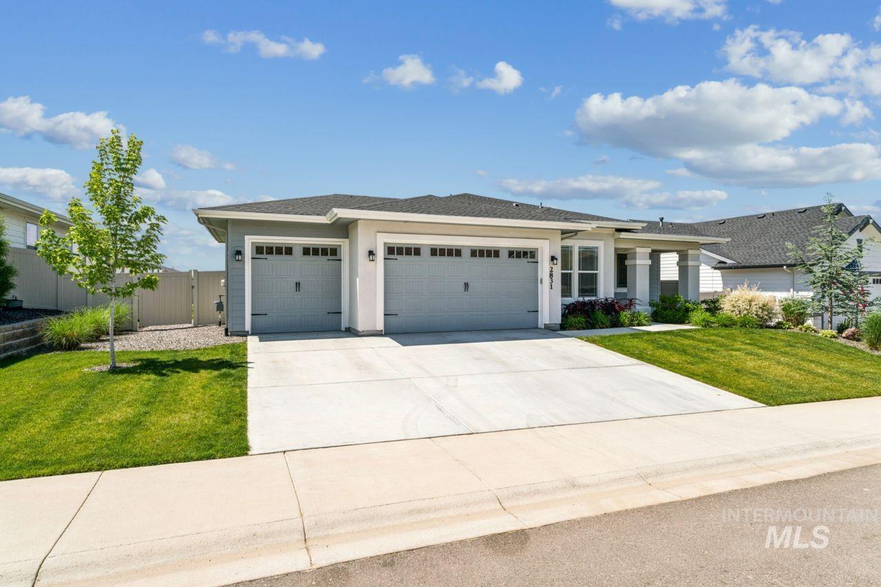 2831 E 12th St, Emmett, Idaho 83617-5058, 3 Bedrooms, 2 Bathrooms, Residential For Sale, Price $499,500,MLS 98986346