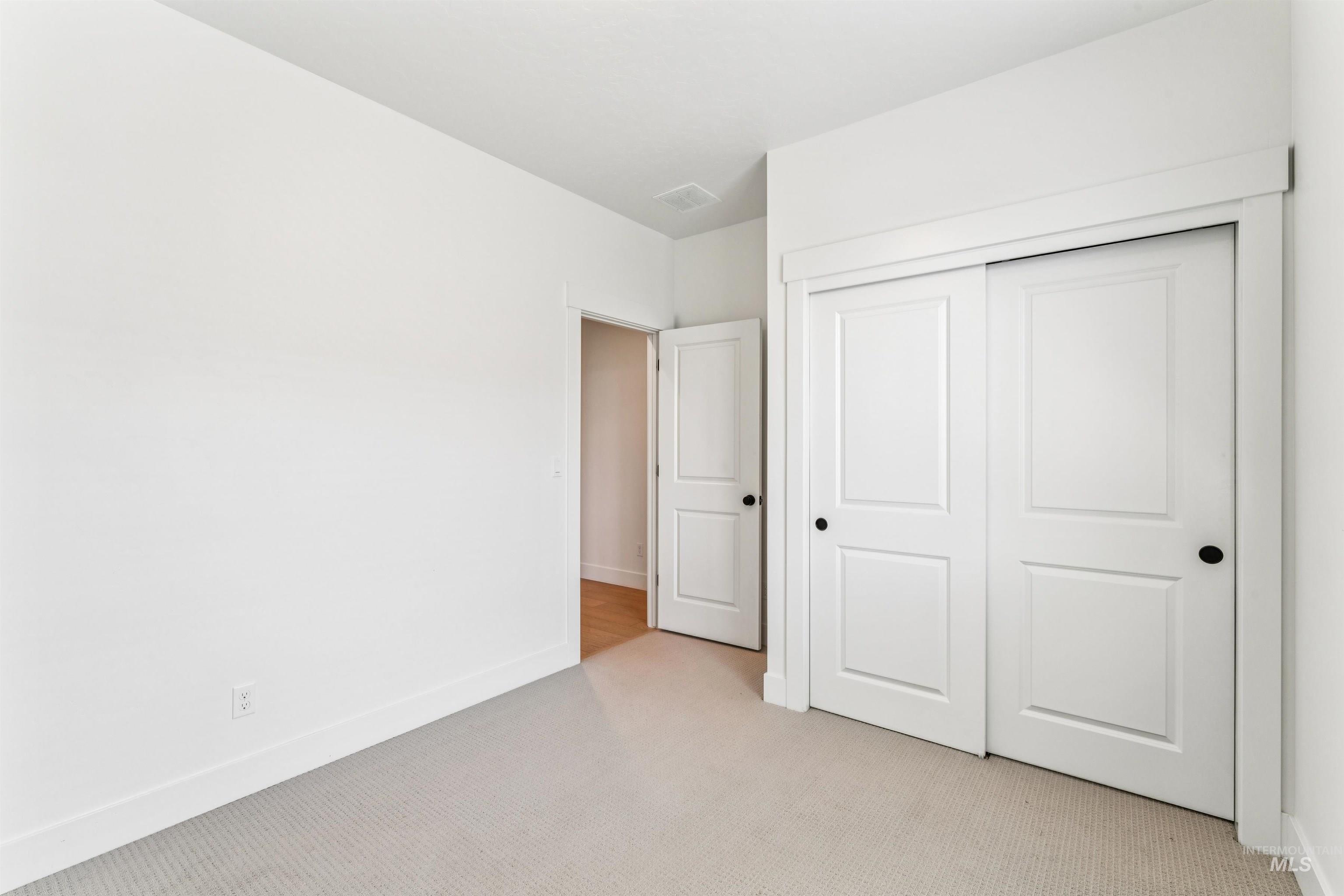 2831 E 12th St, Emmett, Idaho 83617-5058, 3 Bedrooms, 2 Bathrooms, Residential For Sale, Price $499,500,MLS 98986346