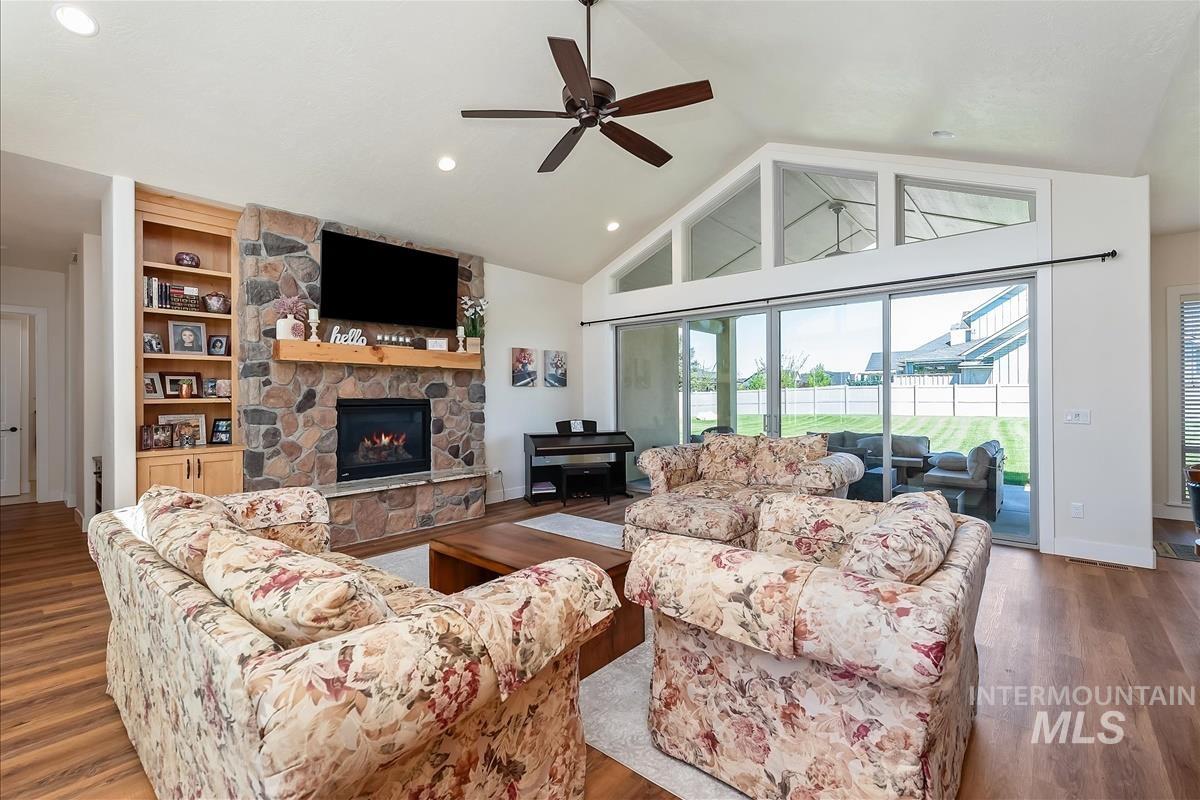 6810 S Pemberley Way, Meridian, Idaho 83642, 3 Bedrooms, 3 Bathrooms, Residential For Sale, Price $1,200,000, 98986347