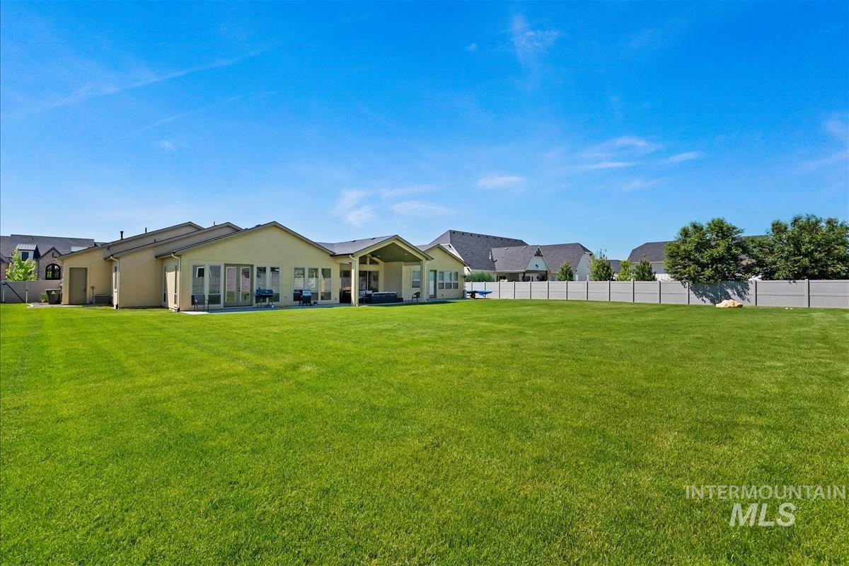 6810 S Pemberley Way, Meridian, Idaho 83642, 3 Bedrooms, 3 Bathrooms, Residential For Sale, Price $1,200,000, 98986347