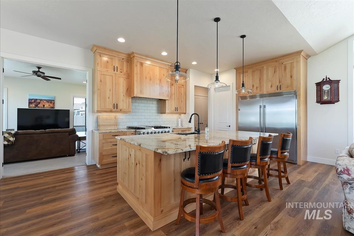 6810 S Pemberley Way, Meridian, Idaho 83642, 3 Bedrooms, 3 Bathrooms, Residential For Sale, Price $1,200,000, 98986347