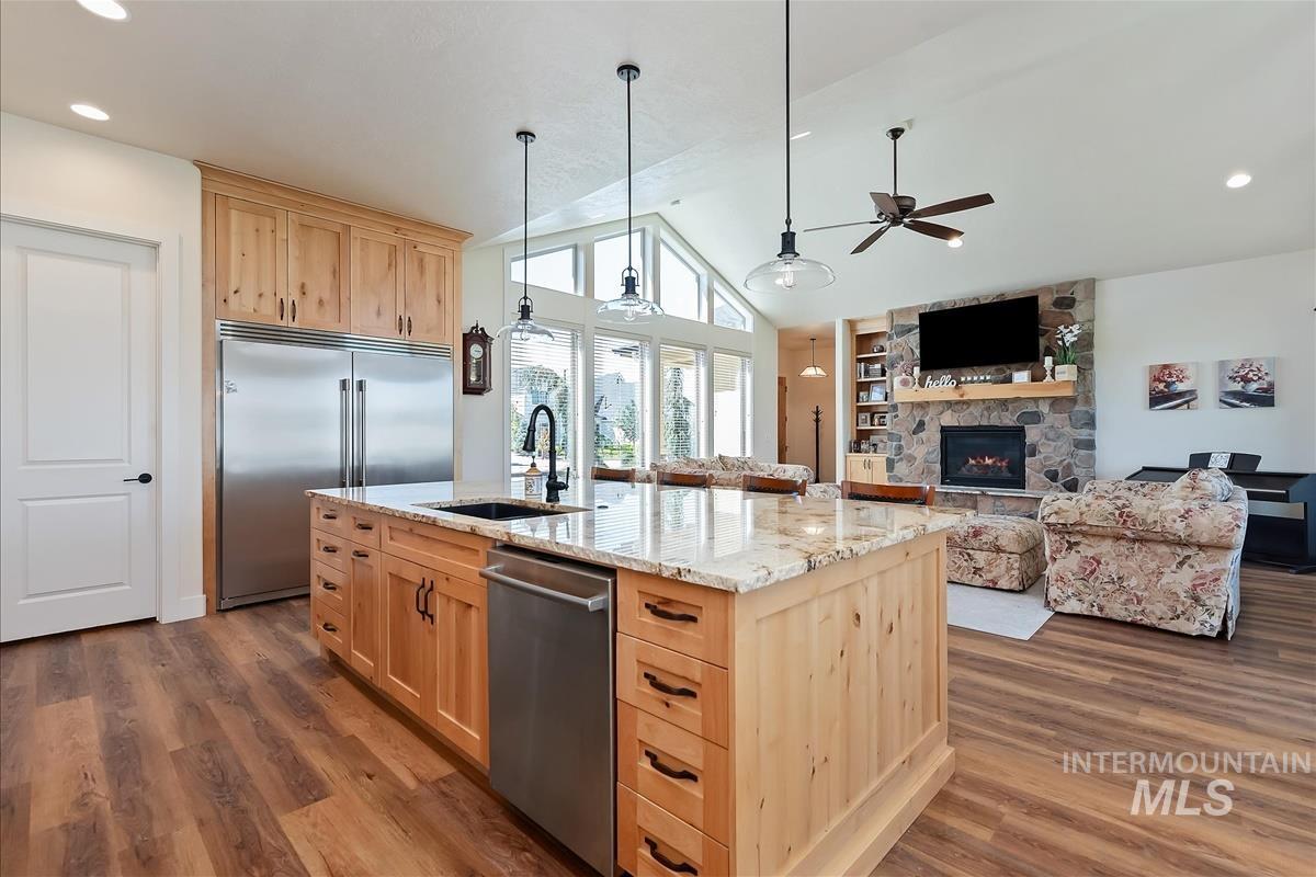 6810 S Pemberley Way, Meridian, Idaho 83642, 3 Bedrooms, 3 Bathrooms, Residential For Sale, Price $1,200,000, 98986347