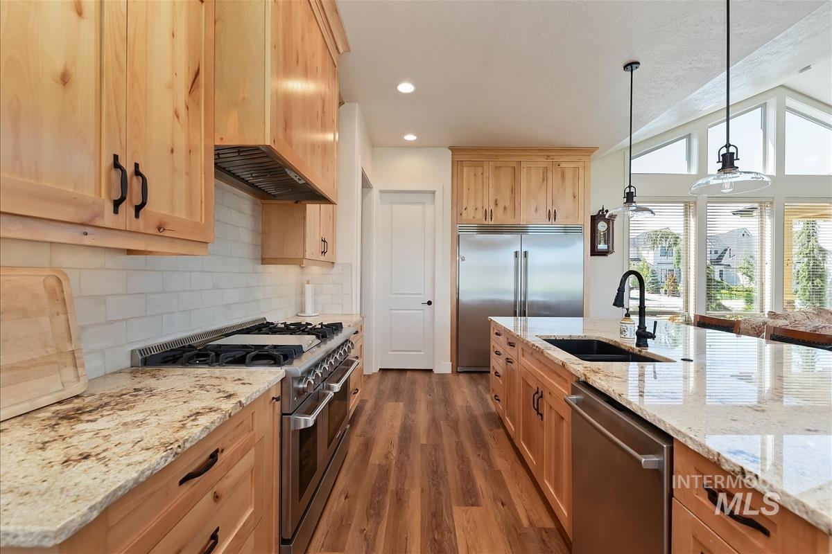 6810 S Pemberley Way, Meridian, Idaho 83642, 3 Bedrooms, 3 Bathrooms, Residential For Sale, Price $1,200,000, 98986347