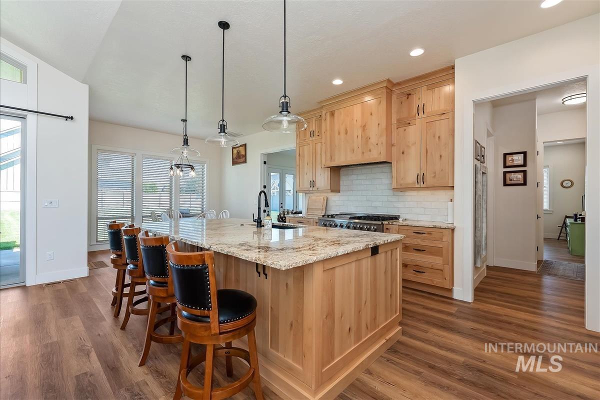 6810 S Pemberley Way, Meridian, Idaho 83642, 3 Bedrooms, 3 Bathrooms, Residential For Sale, Price $1,200,000, 98986347