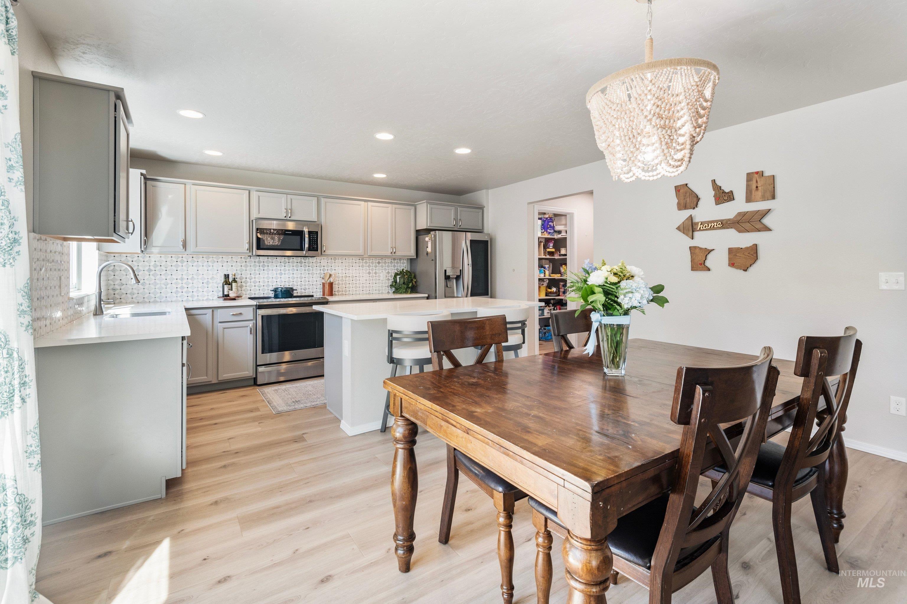 4379 W Sunny Cove St, Meridian, Idaho 83646, 4 Bedrooms, 2.5 Bathrooms, Residential For Sale, Price $575,000, 98986351