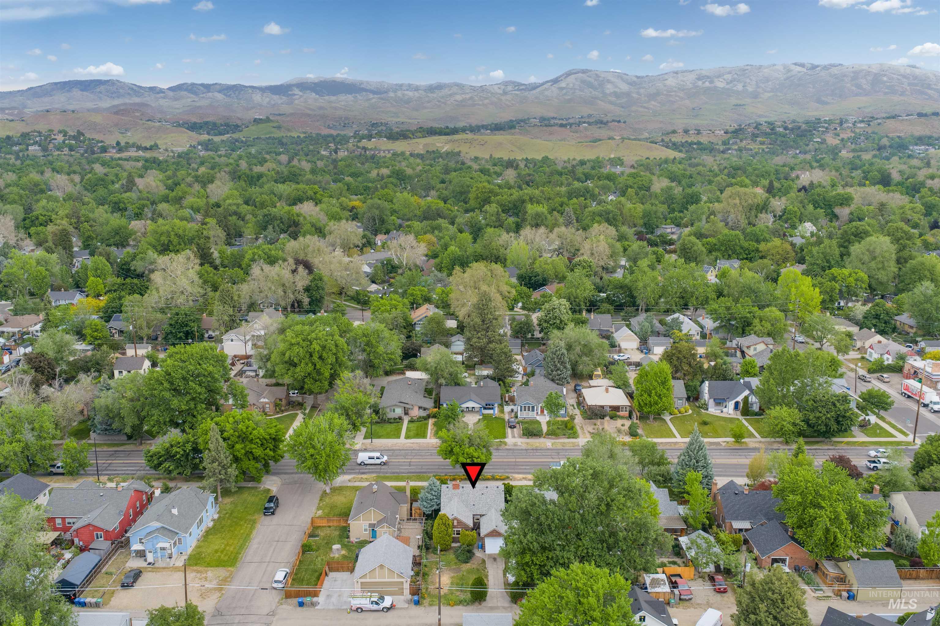 2127 W State, Boise, Idaho 83702, 2 Bedrooms, 1 Bathroom, Residential Income For Sale, Price $530,000, 98986352