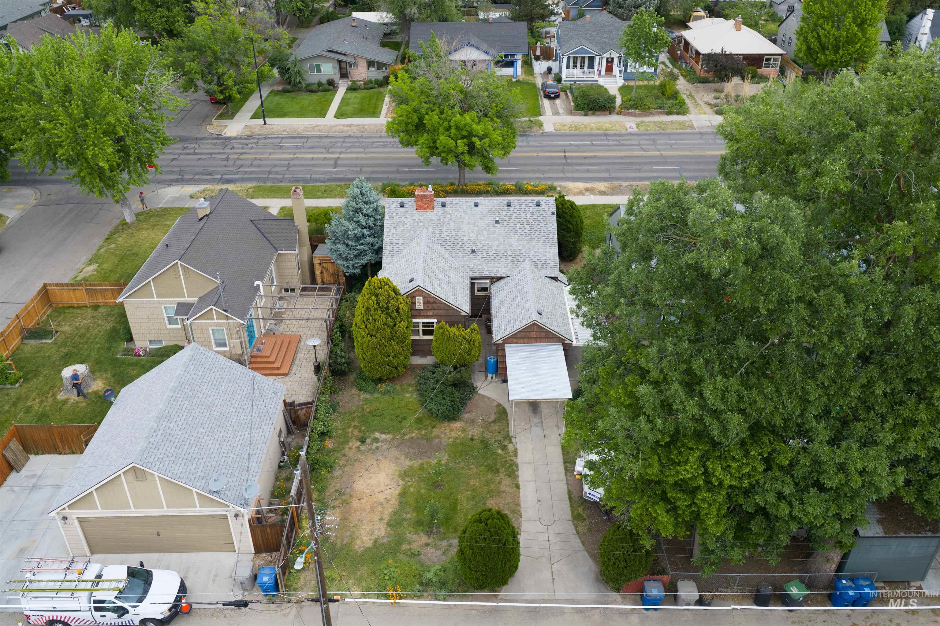 2127 W State, Boise, Idaho 83702, 2 Bedrooms, 1 Bathroom, Residential Income For Sale, Price $530,000, 98986352