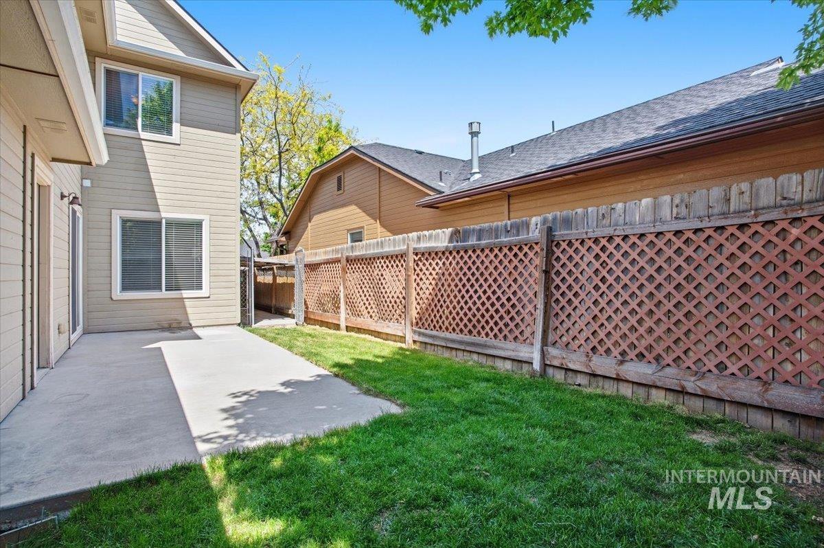 9945 W Bronze Street, Boise, Idaho 83709, 3 Bedrooms, 2.5 Bathrooms, Residential For Sale, Price $414,900,MLS 98986354