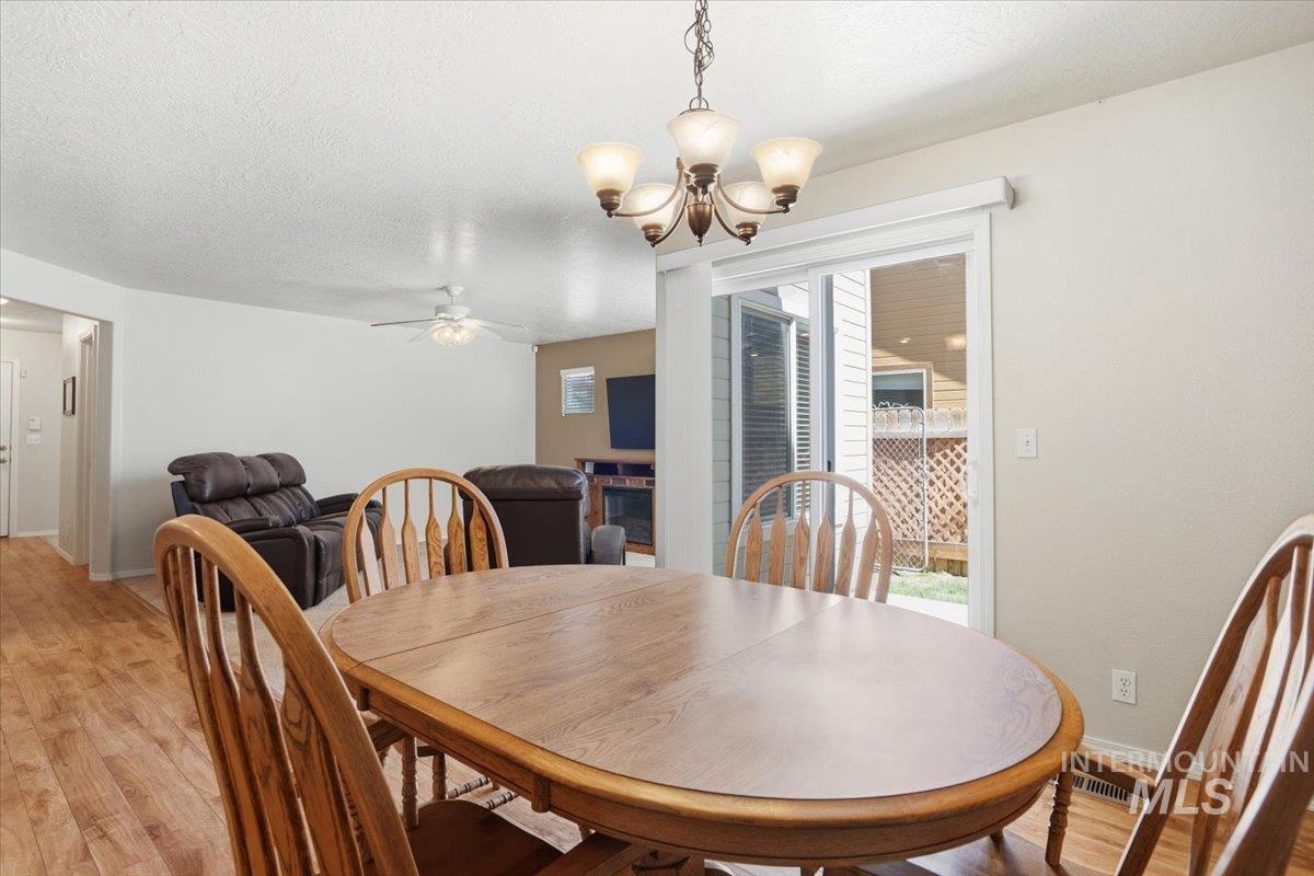 9945 W Bronze Street, Boise, Idaho 83709, 3 Bedrooms, 2.5 Bathrooms, Residential For Sale, Price $414,900,MLS 98986354
