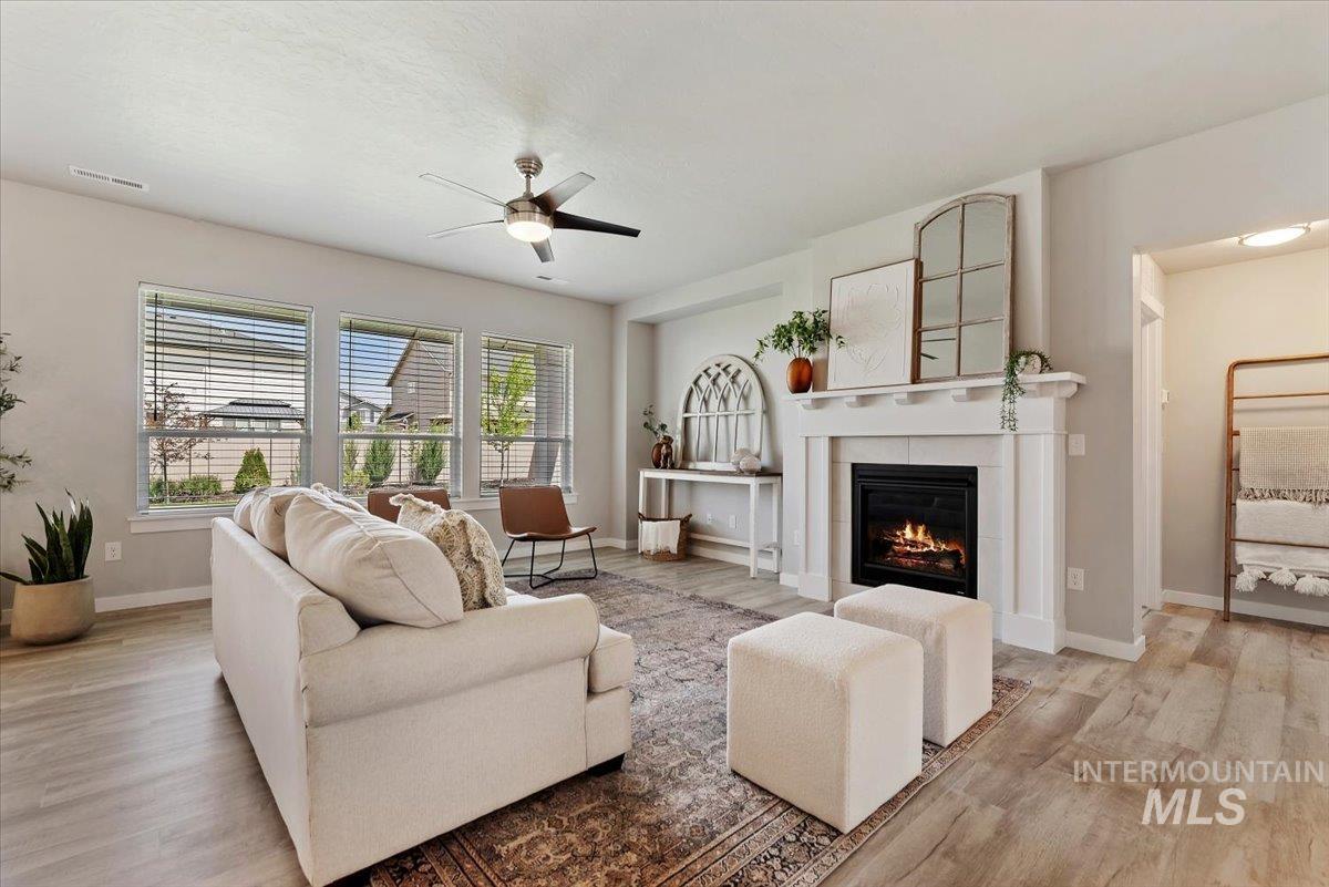 17421 N Santimon Way, Nampa, Idaho 83687, 4 Bedrooms, 2 Bathrooms, Residential For Sale, Price $515,000,MLS 98986356