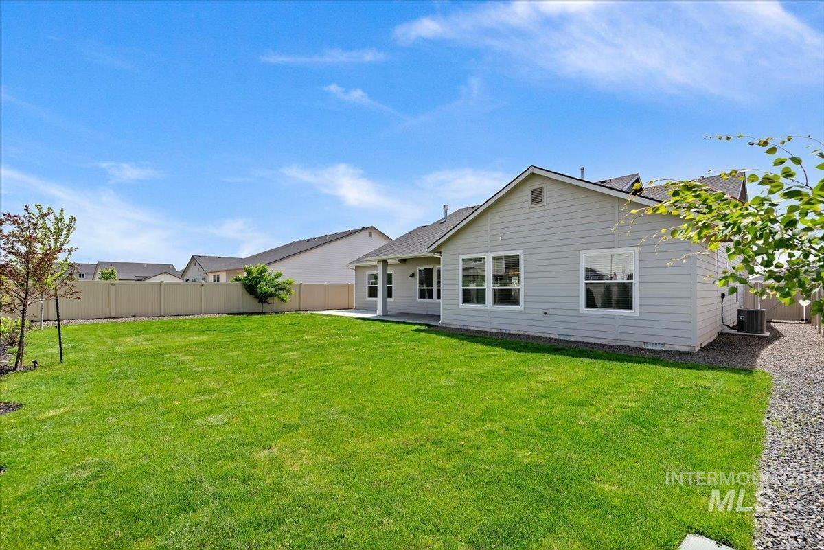 17421 N Santimon Way, Nampa, Idaho 83687, 4 Bedrooms, 2 Bathrooms, Residential For Sale, Price $515,000,MLS 98986356