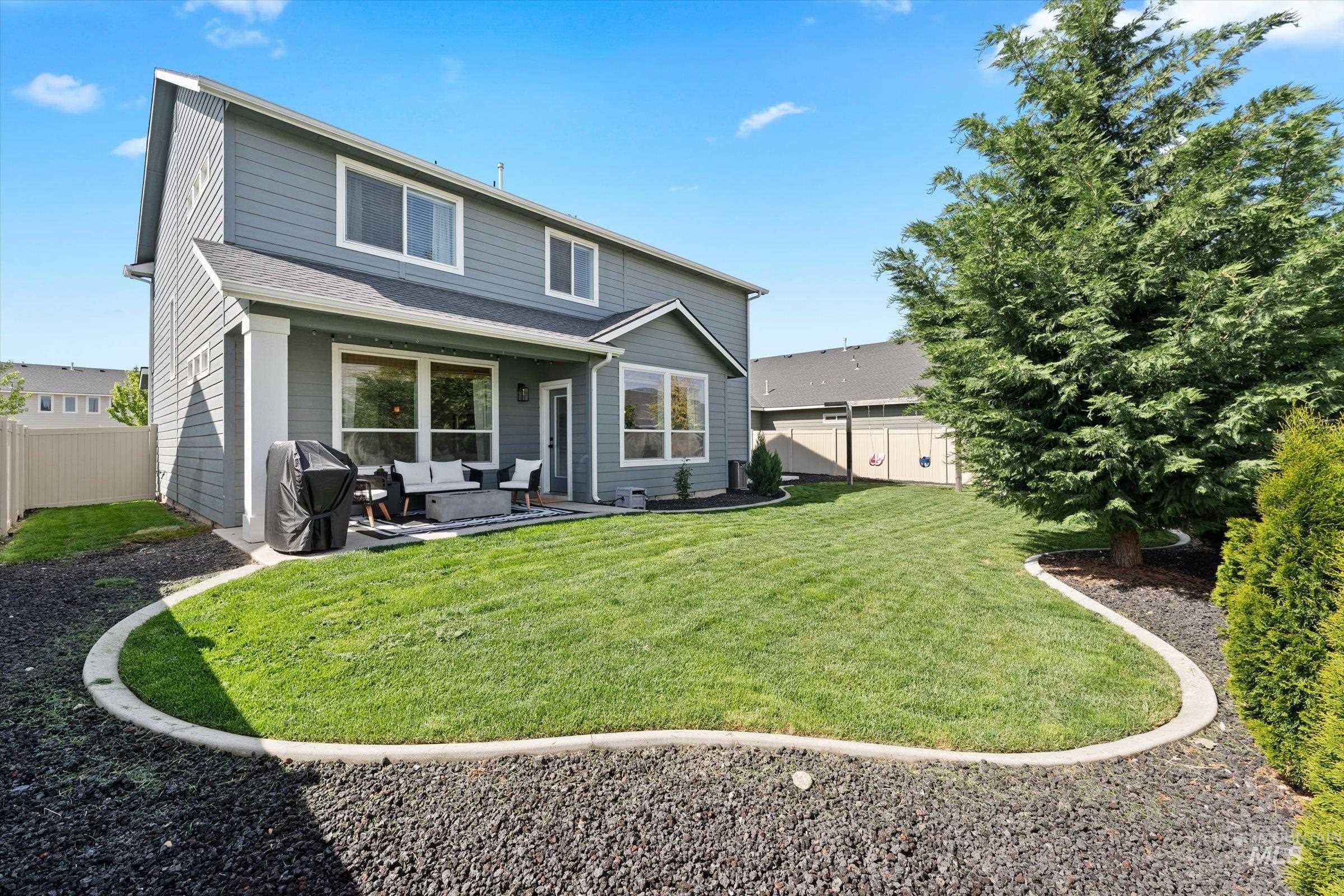 3094 W Sunny Cove St, Meridian, Idaho 83646, 4 Bedrooms, 2.5 Bathrooms, Residential For Sale, Price $639,300,MLS 98986357