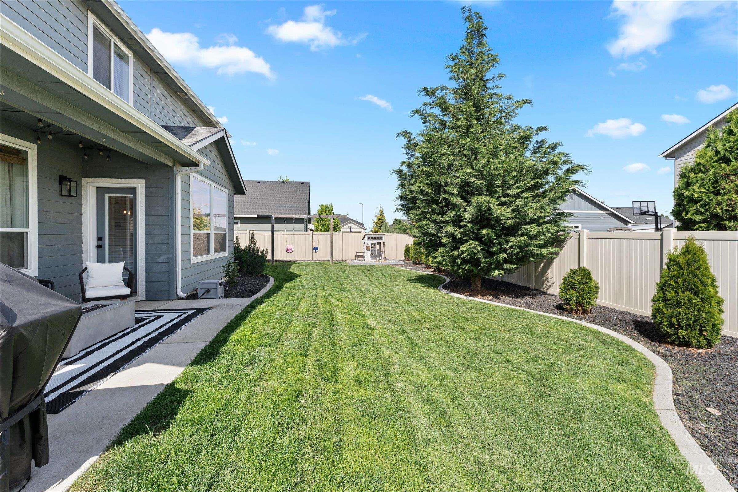 3094 W Sunny Cove St, Meridian, Idaho 83646, 4 Bedrooms, 2.5 Bathrooms, Residential For Sale, Price $639,300,MLS 98986357
